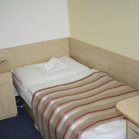 Hotel Uvs 3*